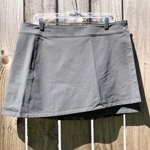 NWT Novara Minnehaha Reversible Biking Wrap Skirt - Women’s Size L